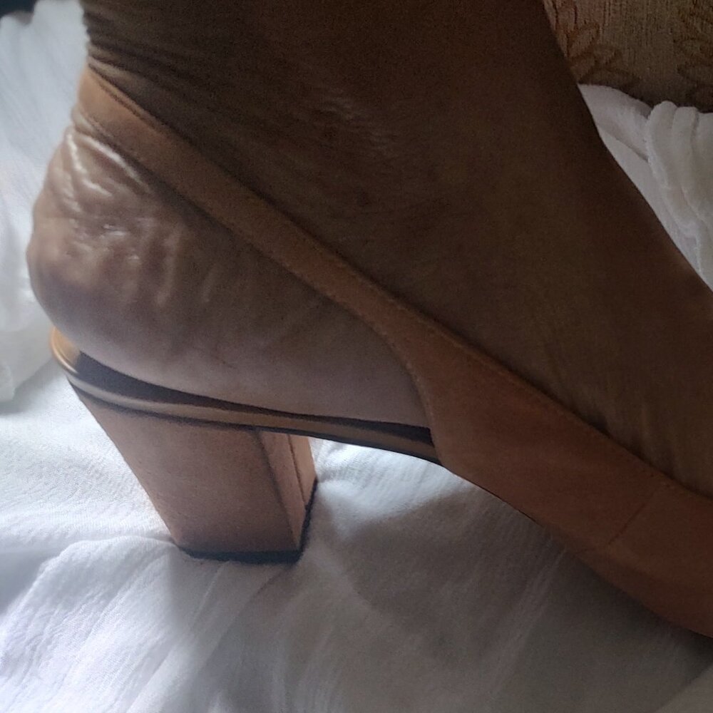 WOMEN'S SIZE 44 (W 12- M 10.5) "SHOES OF PREY" SPECTATOR TAN/BLACK SLING BACK - Picture 2 of 9